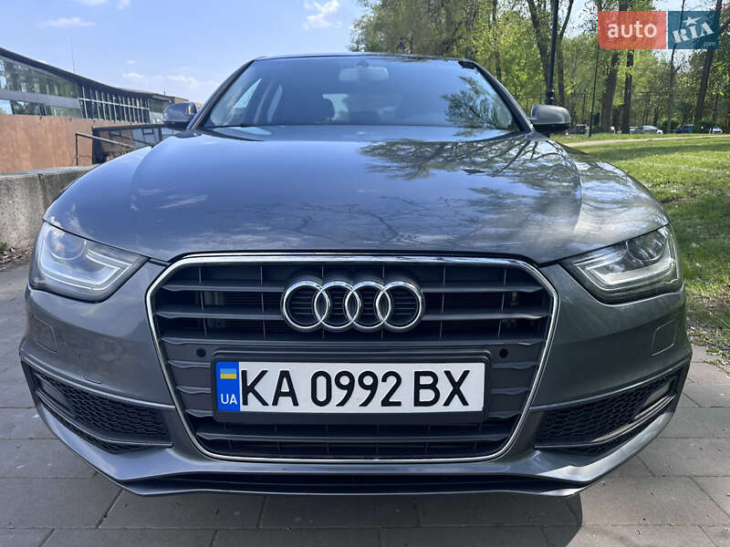 Седан Audi A4 2014 в Киеве