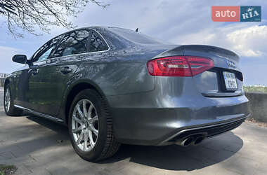 Седан Audi A4 2014 в 