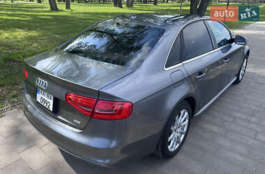 Седан Audi A4 2014 в 