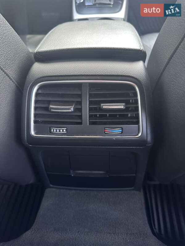 Седан Audi A4 2014 в Киеве