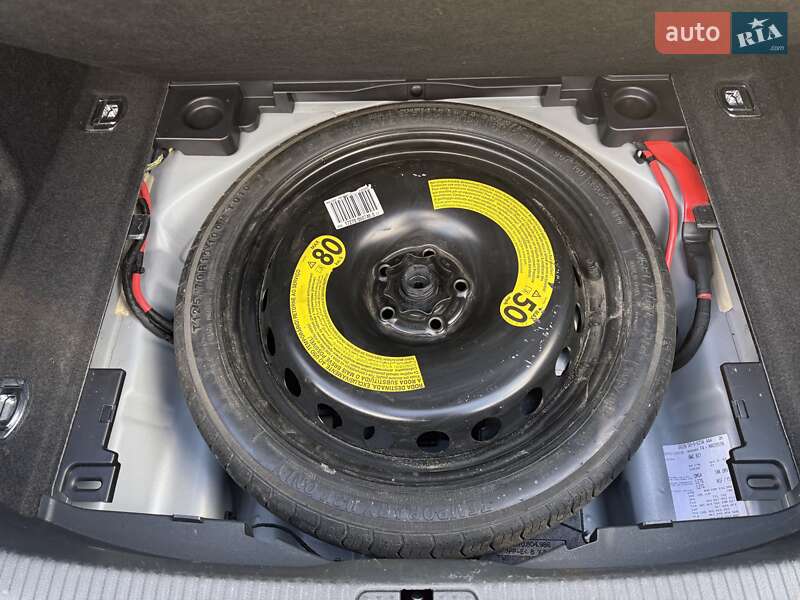 Седан Audi A4 2020 в Львове