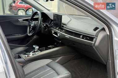 Седан Audi A4 2020 в 