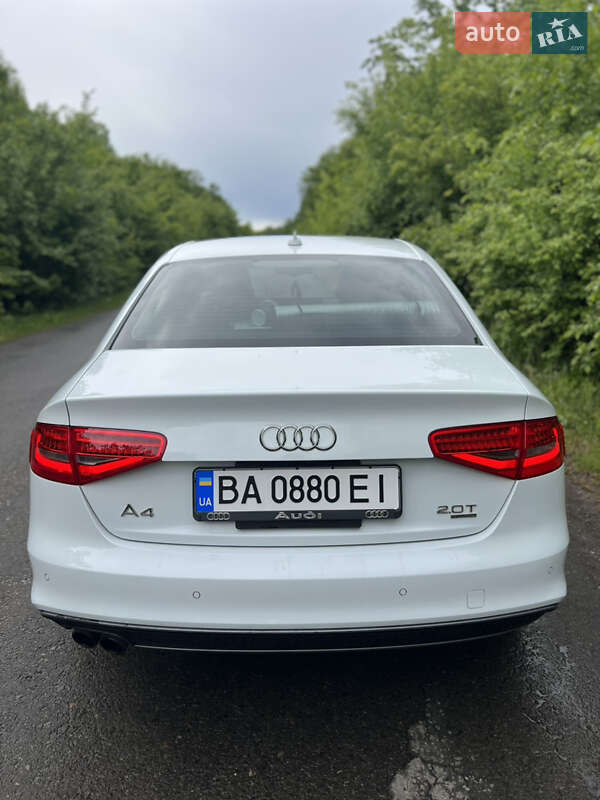 Седан Audi A4 2013 в Голованевске
