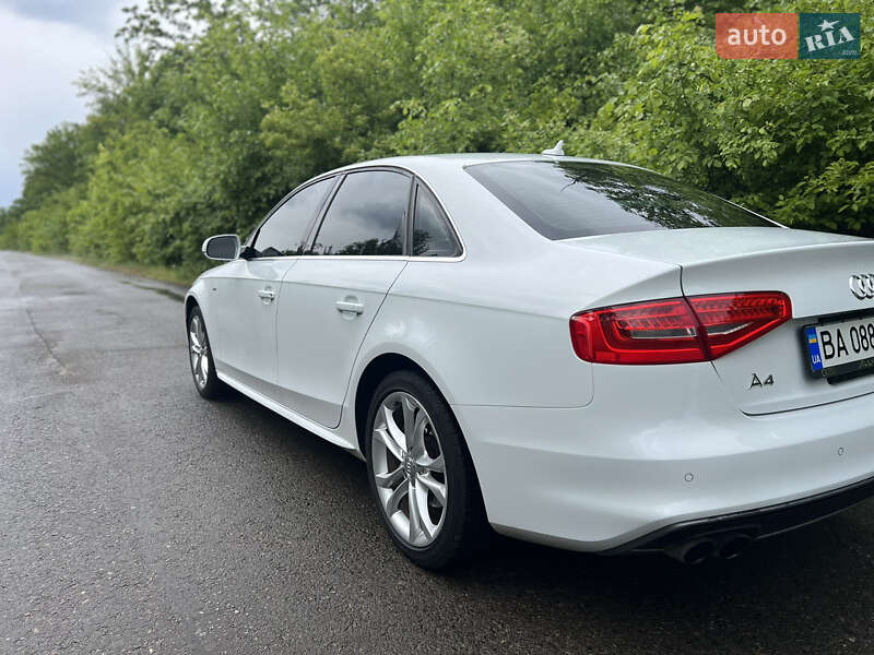 Седан Audi A4 2013 в Голованевске