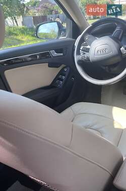 Седан Audi A4 2014 в 