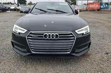 Седан Audi A4 2018 в 