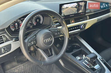 Седан Audi A4 2020 в 