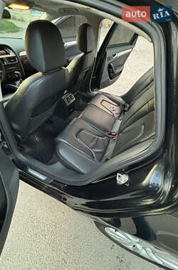 Седан Audi A4 2010 в 