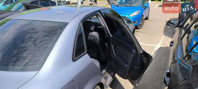 Седан Audi A4 2004 в Василькове