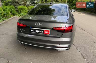 Седан Audi A4 2021 в 