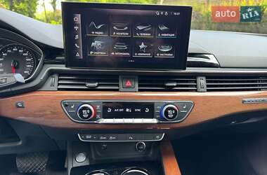 Седан Audi A4 2021 в 