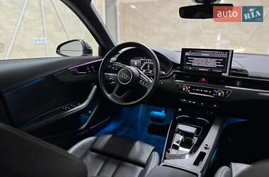 Седан Audi A4 2022 в 