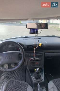 Универсал Audi A4 1997 в 