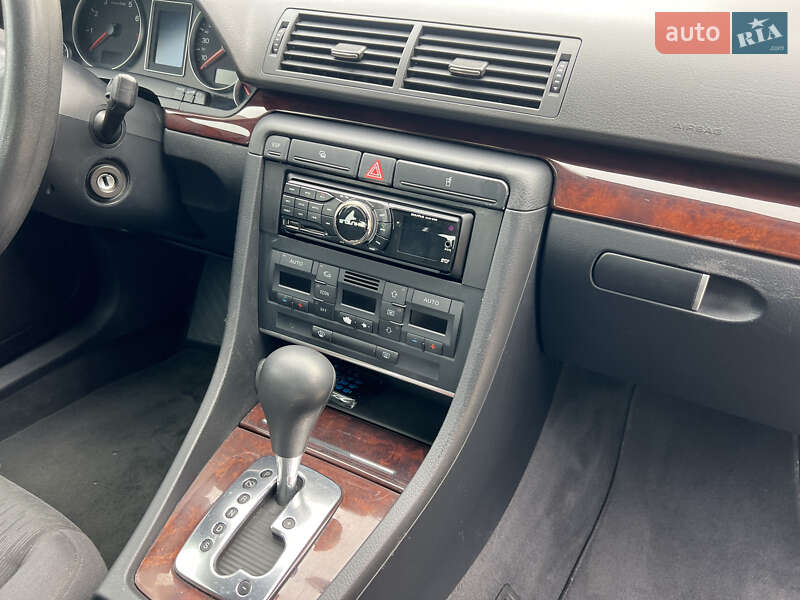 Седан Audi A4 2005 в Дунаевцах