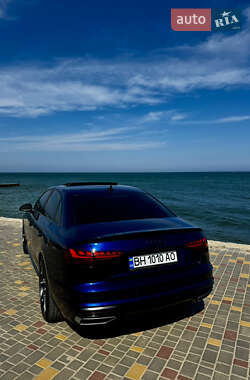 Седан Audi A4 2020 в 