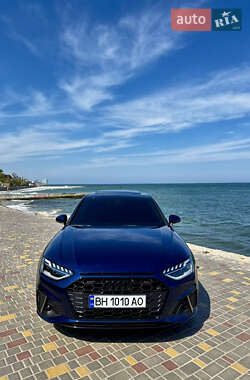 Седан Audi A4 2020 в 