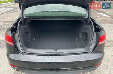 Седан Audi A4 2018 в 