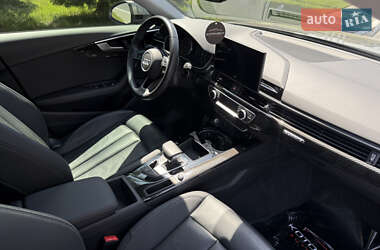 Седан Audi A4 2021 в 