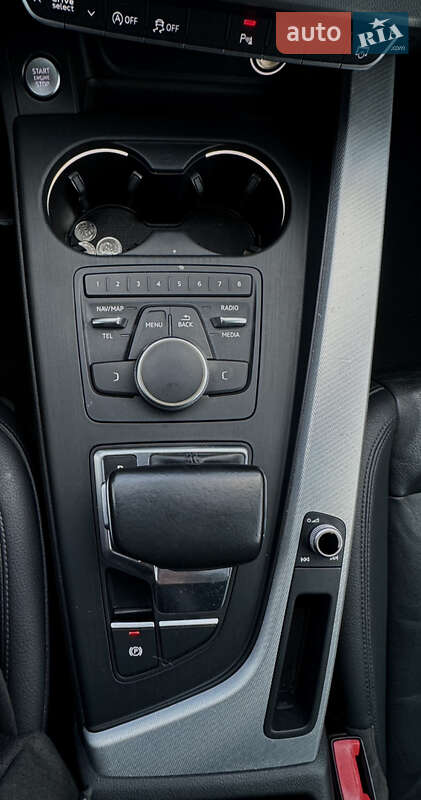 Седан Audi A4 2016 в Самборе