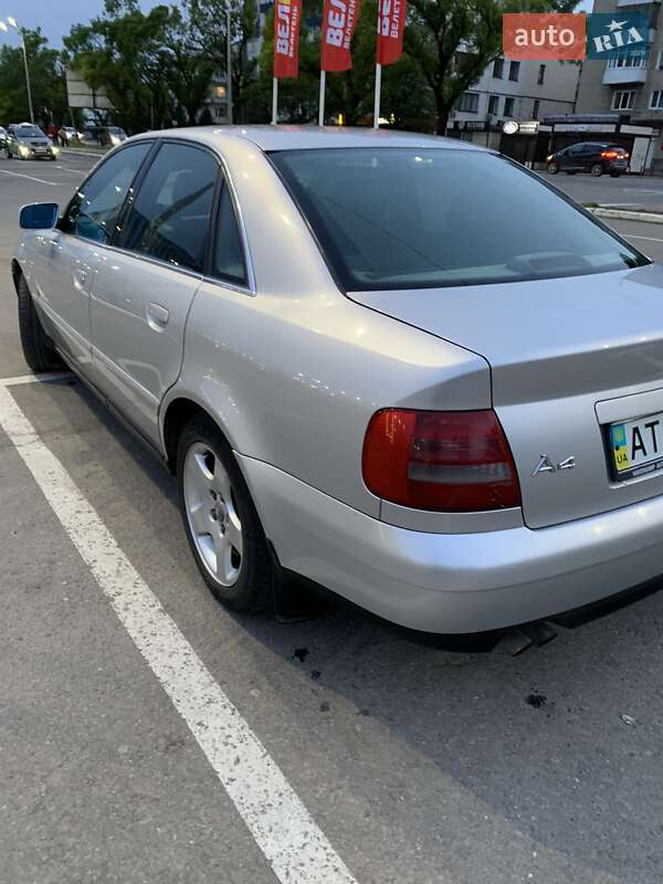 Седан Audi A4 2000 в Ивано-Франковске
