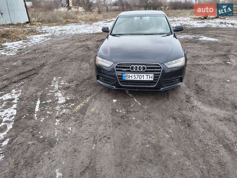 Седан Audi A4 2014 в 