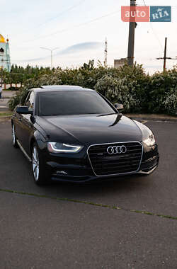 Седан Audi A4 2014 в 