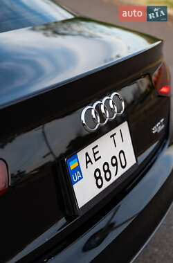 Седан Audi A4 2014 в 