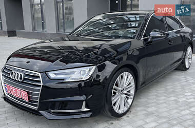 Седан Audi A4 2019 в 