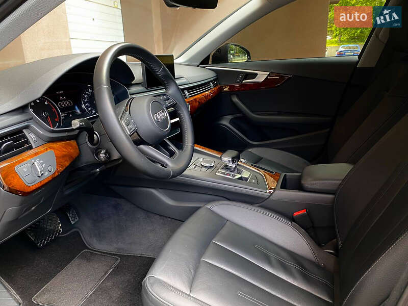 Седан Audi A4 2018 в Днепре