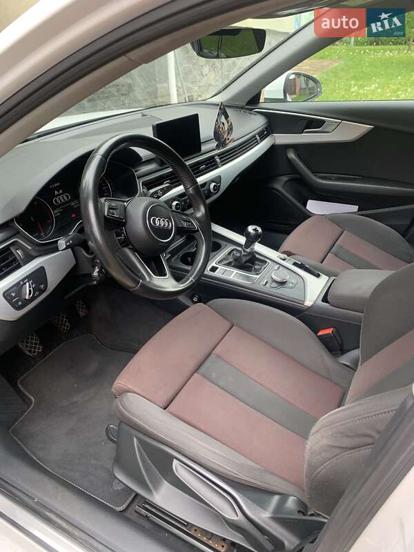 Седан Audi A4 2016 в Полтаве