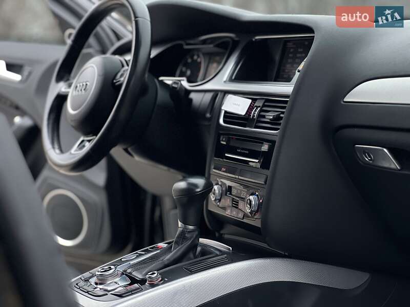 Седан Audi A4 2015 в Тернополі