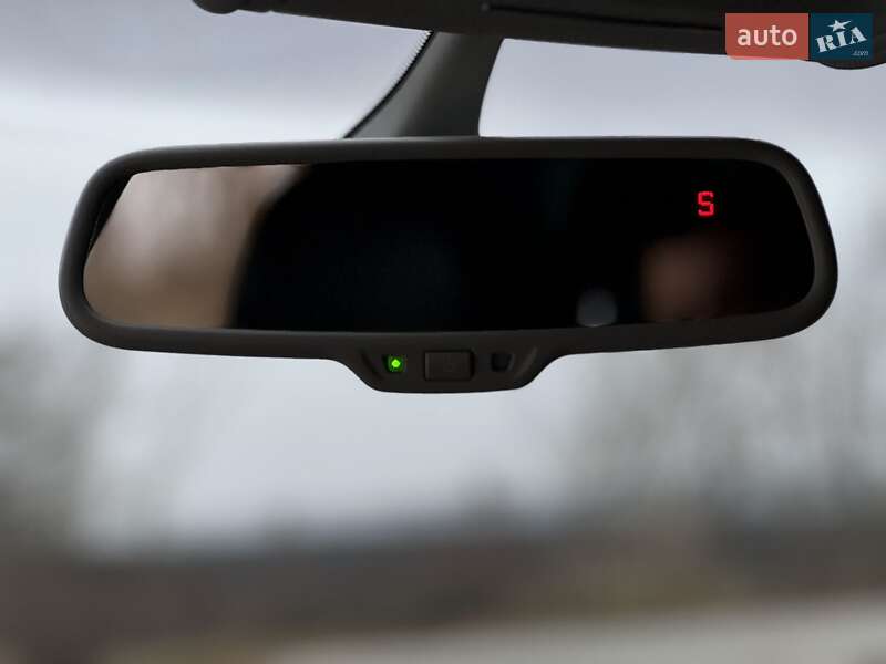 Седан Audi A4 2015 в Тернополі