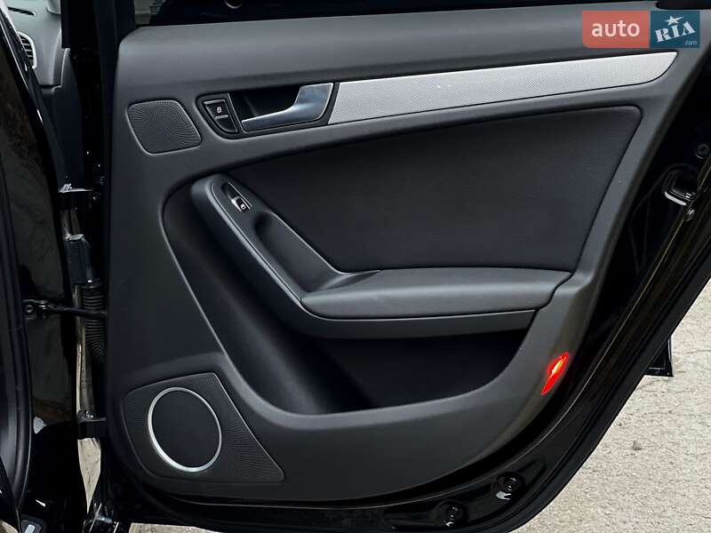 Седан Audi A4 2015 в Тернополі