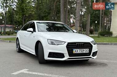 Седан Audi A4 2018 в 