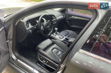 Седан Audi A4 2014 в 