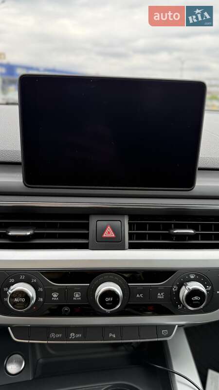 Седан Audi A4 2017 в Киеве