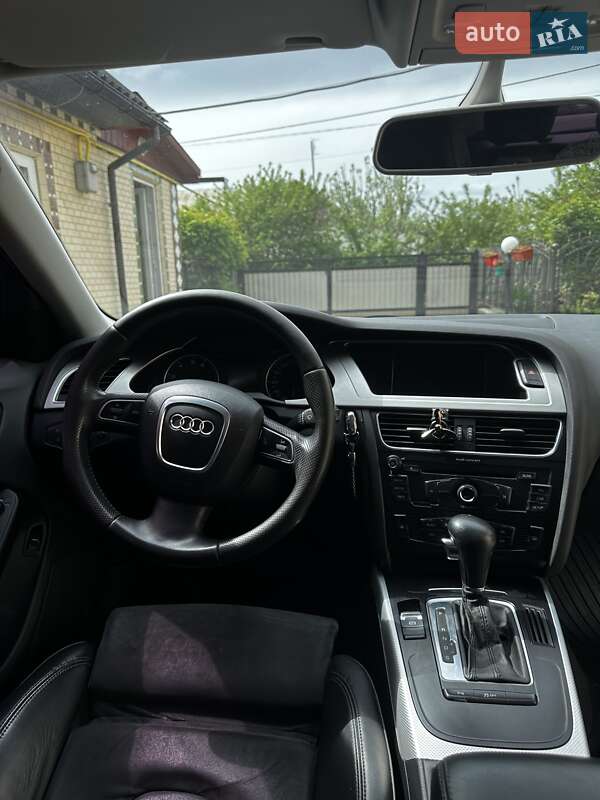 Седан Audi A4 2009 в Виннице