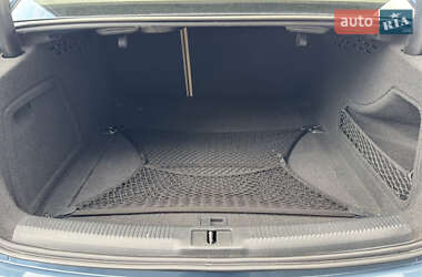 Седан Audi A4 2015 в 