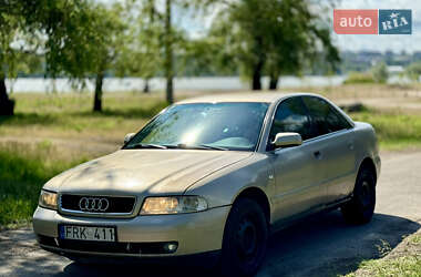 Седан Audi A4 2000 в Николаеве