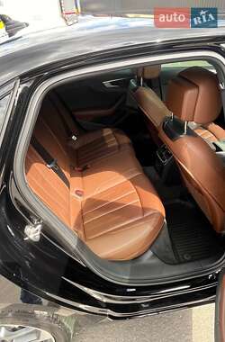 Седан Audi A4 2019 в 
