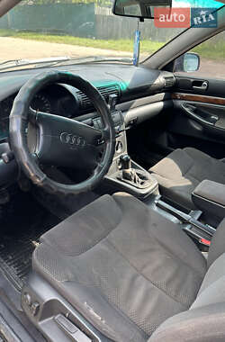 Универсал Audi A4 1996 в 