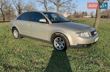 Седан Audi A4 2004 в 