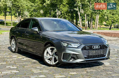 Седан Audi A4 2023 в 