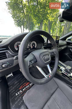 Седан Audi A4 2023 в 