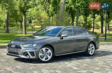 Седан Audi A4 2023 в 