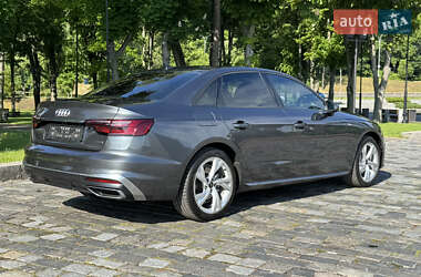 Седан Audi A4 2023 в 