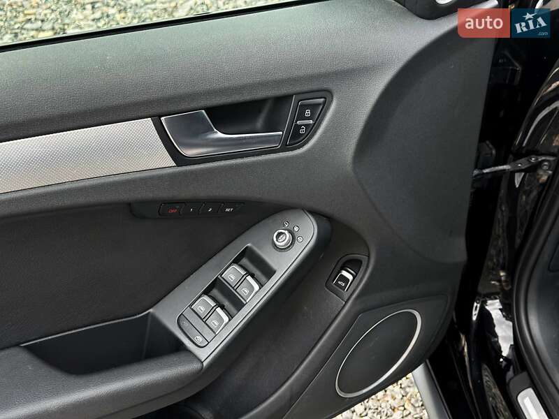 Седан Audi A4 2016 в Ужгороде