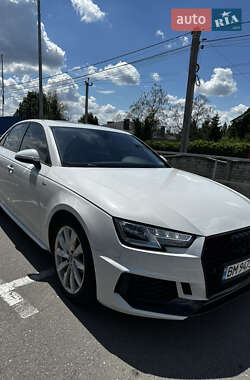 Седан Audi A4 2018 в 