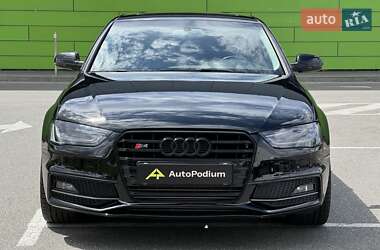 Седан Audi A4 2015 в 