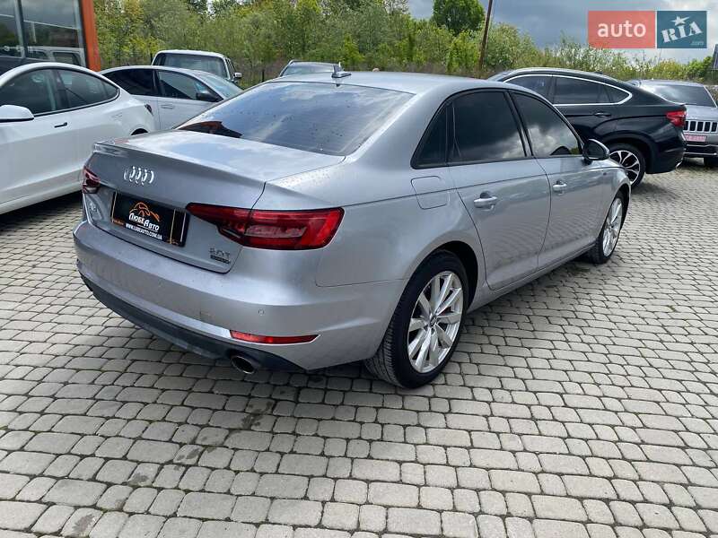 Седан Audi A4 2017 в Львове